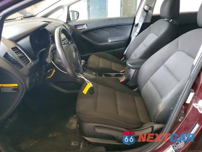 Zdjęcie 7 z 13 samochodu: 2017 KIA FORTE LX VIN:3KPFK4A79HE040443 - miniatura
