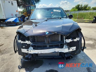 Piąte zdjęcie samochodu w środku: 2017 BMW X5 XDRIVE35I VIN:5UXKR0C59H0U50617 - miniatura