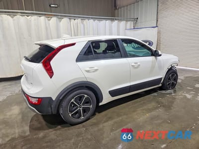 Trzecie zdjęcie samochodu z tyłu: 2026 KIA NIRO LX VIN:KNDCP3LE6T5318150 - miniatura