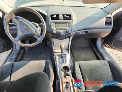 Zdjęcie 8 z 12 samochodu: 2006 HONDA ACCORD EX VIN:1HGCM72756A008426 - miniatura