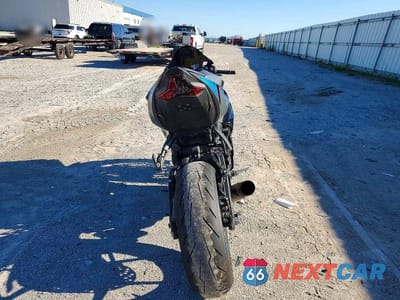 Czwarte zdjęcie samochodu z boku: 2026 KAWASAKI ZX636 K VIN:JKBZXJK1XTA015821 - miniatura