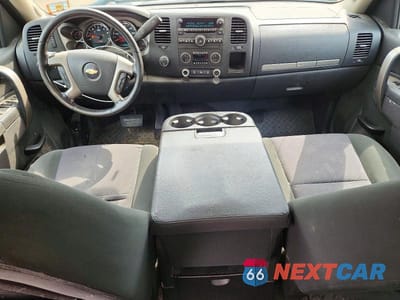 Zdjęcie 8 z 12 samochodu: 2013 CHEVROLET SILVERADO K1500 LT VIN:3GCPKSE78DG169081 - miniatura