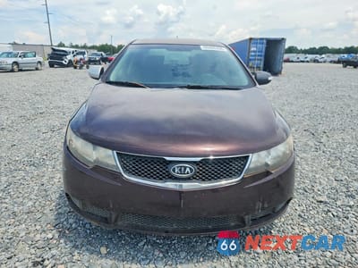 Piąte zdjęcie samochodu w środku: 2010 KIA FORTE EX VIN:KNAFU4A23A5243163 - miniatura