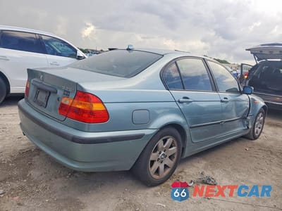 Trzecie zdjęcie samochodu z tyłu: 2004 BMW 325 I VIN:WBAET37454NJ42387 - miniatura