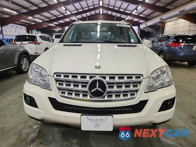 Piąte zdjęcie samochodu w środku: 2011 MERCEDES-BENZ ML 350 4MATIC VIN:4JGBB8GB2BA682154 - miniatura