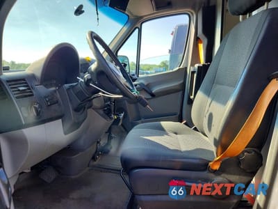 Zdjęcie 7 z 13 samochodu: 2012 MERCEDES-BENZ SPRINTER 2500 DELIVERY VAN VIN:WD3PE8CB1C5699975 - miniatura