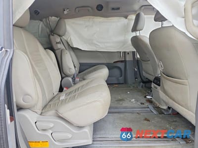 Zdjęcie 11 z 13 samochodu: 2013 TOYOTA SIENNA XLE 8-PASSENGER VIN:5TDYK3DC9DS405263 - miniatura