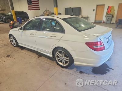 Drugie zdjęcie samochodu z przodu: 2012 MERCEDES-BENZ C 300 4MATIC VIN:WDDGF8BB9CF912496 - miniatura