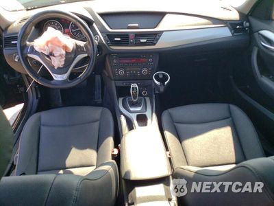 Zdjęcie 8 z 12 samochodu: 2013 BMW X1 XDRIVE28I VIN:WBAVL1C54DVR89680 - miniatura