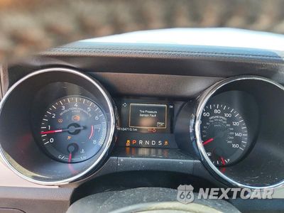 Zdjęcie 9 z 12 samochodu: 2015 FORD MUSTANG VIN:1FATP8UH2F5377390 - miniatura