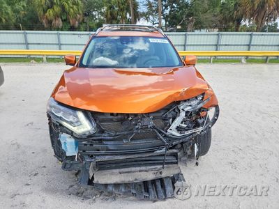 Piąte zdjęcie samochodu w środku: 2018 NISSAN ROGUE SL VIN:JN8AT2MT5JW456283 - miniatura