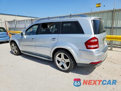 Drugie zdjęcie samochodu z przodu: 2010 MERCEDES-BENZ GL 550 4MATIC VIN:4JGBF8GE2AA623652 - miniatura