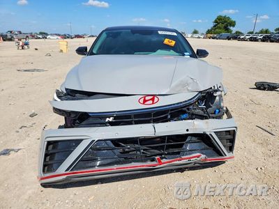 Piąte zdjęcie samochodu w środku: 2025 HYUNDAI ELANTRA N BASE VIN:KMHLW4DK4SU030656 - miniatura