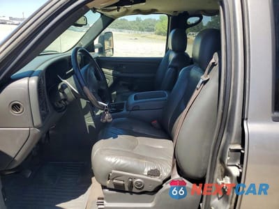Zdjęcie 7 z 12 samochodu: 2007 GMC NEW SIERRA K3500 VIN:1GTJK33D27F152092 - miniatura