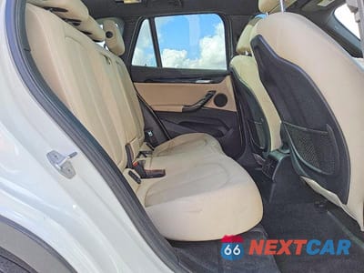 Zdjęcie 10 z 12 samochodu: 2020 BMW X1 SDRIVE28I VIN:WBXJG7C07L5P73482 - miniatura