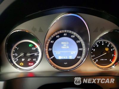 Zdjęcie 9 z 12 samochodu: 2011 MERCEDES-BENZ C 300 4MATIC VIN:WDDGF8BB6BR185962 - miniatura