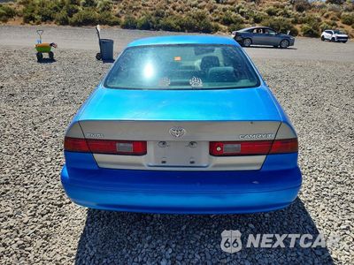Zdjęcie 6 z 12 samochodu: 1999 TOYOTA CAMRY LE VIN:JT2BG22K2X0278819 - miniatura
