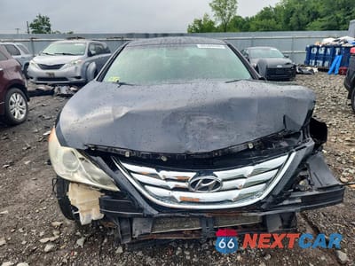 Piąte zdjęcie samochodu w środku: 2011 HYUNDAI SONATA SE VIN:5NPEC4ACXBH060435 - miniatura