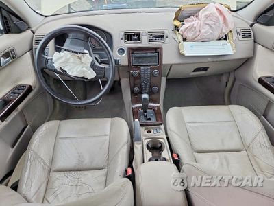 Zdjęcie 8 z 14 samochodu: 2005 VOLVO V50 2.4I VIN:YV1MW382752045739 - miniatura