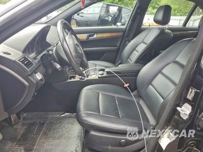 Zdjęcie 7 z 12 samochodu: 2010 MERCEDES-BENZ C 350 VIN:WDDGF5GB7AR114503 - miniatura