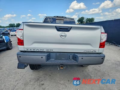 Zdjęcie 6 z 12 samochodu: 2019 NISSAN TITAN XD PRO-4X VIN:1N6BA1F41KN510589 - miniatura