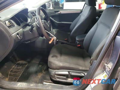 Zdjęcie 7 z 12 samochodu: 2015 VOLKSWAGEN JETTA SE VIN:3VWD17AJ1FM331350 - miniatura
