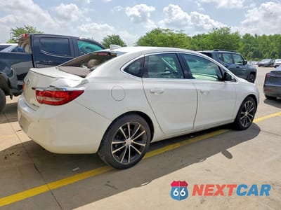 Trzecie zdjęcie samochodu z tyłu: 2016 BUICK VERANO SPORT TOURING VIN:1G4PW5SK2G4155110 - miniatura
