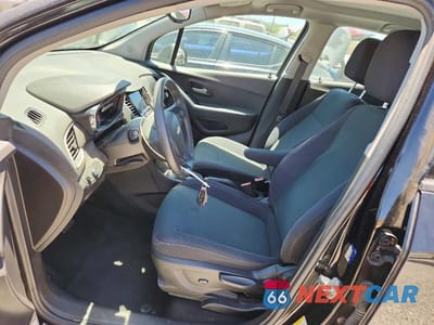 Zdjęcie 7 z 13 samochodu: 2020 CHEVROLET TRAX LS VIN:3GNCJKSB5LL122002 - miniatura