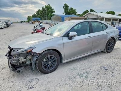 2025 TOYOTA CAMRY LE 4T1DAACK5SU139971 - główne zdjęcie licytacji z USA - miniatura