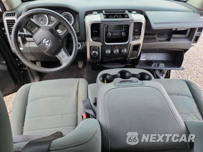 Zdjęcie 8 z 13 samochodu: 2018 RAM 1500 SLT VIN:1C6RR6GG2JS303894 - miniatura