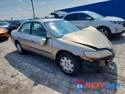 Czwarte zdjęcie samochodu z boku: 2000 HONDA ACCORD LX VIN:1HGCG5641YA060652 - miniatura