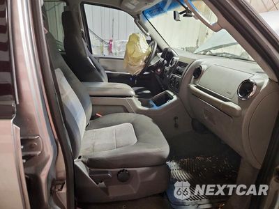 Zdjęcie 7 z 13 samochodu: 2006 FORD EXPEDITION XLT VIN:1FMPU16566LA54319 - miniatura