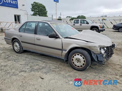 Czwarte zdjęcie samochodu z boku: 1992 HONDA ACCORD EX VIN:1HGCB7670NA221895 - miniatura