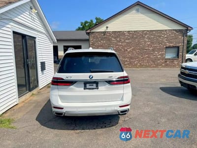 Piąte zdjęcie samochodu w środku: 2025 BMW X7 XDRIVE40I VIN:5UX23EM0XS9X97121 - miniatura