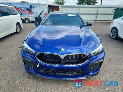 Piąte zdjęcie samochodu w środku: 2022 BMW M8 VIN:WBSGV0C0XNCH03263 - miniatura