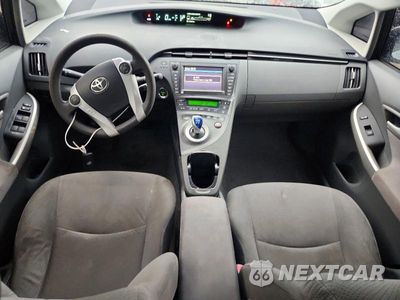 Zdjęcie 8 z 13 samochodu: 2010 TOYOTA PRIUS III VIN:JTDKN3DUXA0207957 - miniatura