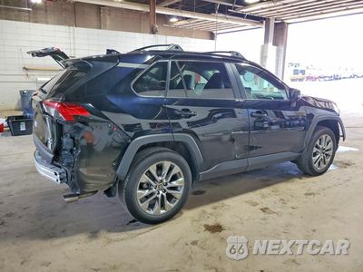 Trzecie zdjęcie samochodu z tyłu: 2024 TOYOTA RAV4 XLE PREMIUM VIN:2T3A1RFV3RW414519 - miniatura