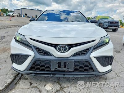 Piąte zdjęcie samochodu w środku: 2022 TOYOTA CAMRY SE NIGHTSHADE VIN:4T1T11BK5NU061600 - miniatura