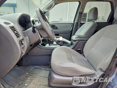 Zdjęcie 7 z 13 samochodu: 2005 FORD ESCAPE XLT VIN:1FMYU031X5KB68019 - miniatura
