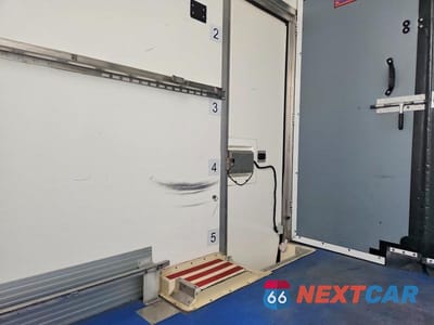 Zdjęcie 11 z 13 samochodu: 2020 FORD TRANSIT REFRIGERATED BOX TRUCK VIN:1FDBW5Z8XLKB11480 - miniatura