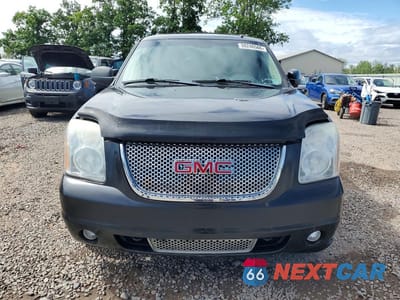 Piąte zdjęcie samochodu w środku: 2012 GMC YUKON DENALI VIN:1GKS2EEF0CR124285 - miniatura