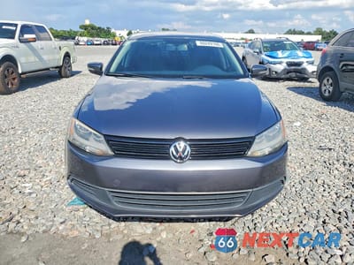 Piąte zdjęcie samochodu w środku: 2014 VOLKSWAGEN JETTA SE VIN:3VWD17AJ0EM243341 - miniatura