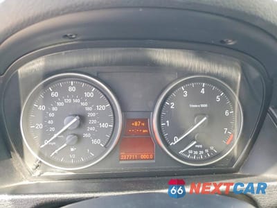Zdjęcie 9 z 13 samochodu: 2013 BMW X1 SDRIVE28I VIN:WBAVM1C57DVW46309 - miniatura