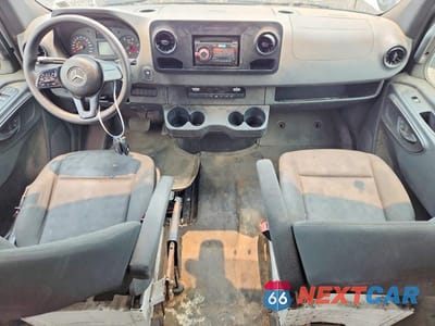 Zdjęcie 8 z 13 samochodu: 2019 MERCEDES-BENZ SPRINTER 2500/3500 VIN:WD4PF1CD7KP042571 - miniatura
