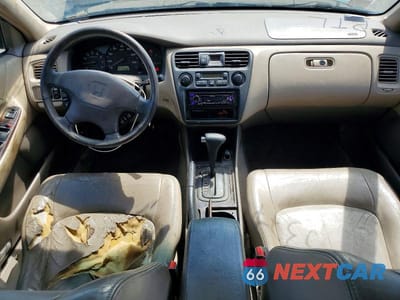 Zdjęcie 8 z 12 samochodu: 2000 HONDA ACCORD EX VIN:1HGCG1658YA069270 - miniatura
