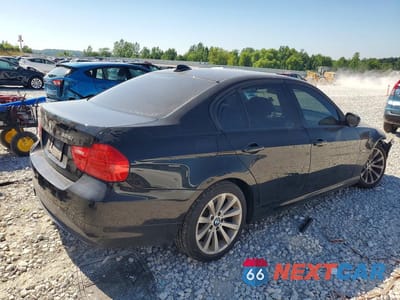 Trzecie zdjęcie samochodu z tyłu: 2011 BMW 328 XI SULEV VIN:WBAPK5C54BF123357 - miniatura