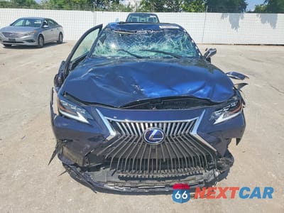 Piąte zdjęcie samochodu w środku: 2021 LEXUS ES 300H ULTRA LUXURY VIN:58AFA1C13MU005486 - miniatura