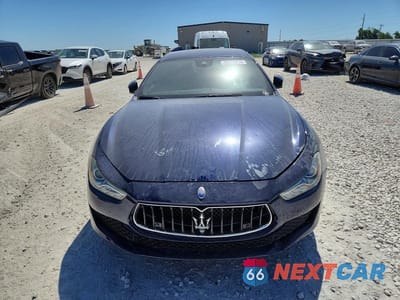 Piąte zdjęcie samochodu w środku: 2017 MASERATI GHIBLI S VIN:ZAM57RSA9H1226650 - miniatura