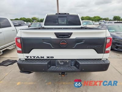 Zdjęcie 6 z 12 samochodu: 2021 NISSAN TITAN XD PRO-4X VIN:1N6AA1FB9MN513107 - miniatura