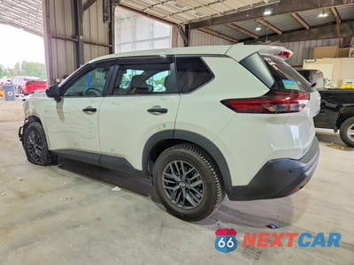 Drugie zdjęcie samochodu z przodu: 2021 NISSAN ROGUE S VIN:5N1AT3AA5MC724027 - miniatura